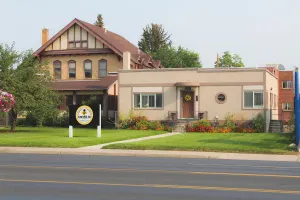 Image of The Honeybee Inn: A Historic Downtown Oasis