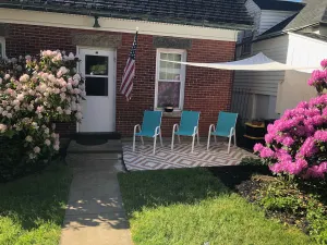 Image of Zippo Mansion Garden Cottage