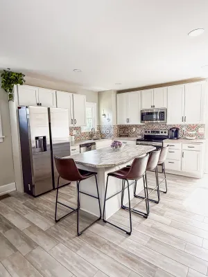 Image of New Clean and Bright BG Bungalow Near BGSU