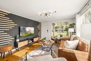 Image of 1940 Rustic Mod Bungalow Old Town Tomball-King bed