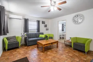 Image of The Cozy Cottage with 5 beds.