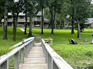 Image of The Sunset Lakehouse | Family Focused Retreat