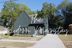 Image of The Modern Mainstay