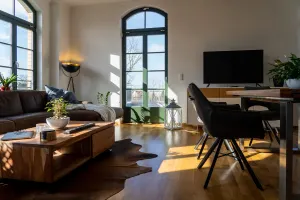 Image of König Albert Residenz nahe BMW , Porsche , DHL und Messe