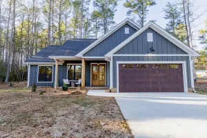 Image of Lake Tillery escape