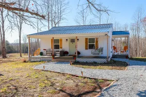Image of The Fox Den Cottage - 258 Acres, Farmville, VA