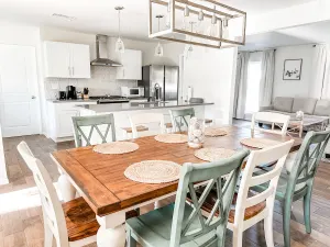 Image of Cozy & Stylish Home Near Airport