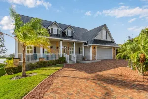 Image of Infinity Pool LARGE Home on Lake — ALL NEW — spring and summer 2025 open