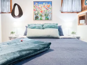 Image of The Red Fern Suite w/HotTub, Garage & Kitchenette