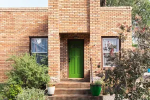 Image of Sunny 3BR Duplex · Perfect Location Downtown