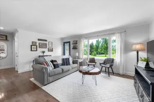 Image of Steps to the Lake- Cozy 2 Bedroom Retreat