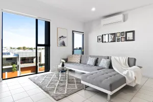 Image of Lightview Oasis- Modern 2BR Apt- WiFi & Parking