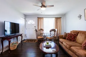 Image of Heavenly Hillview retreat