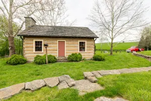 Image of Cabin in Kentucky Horse Country