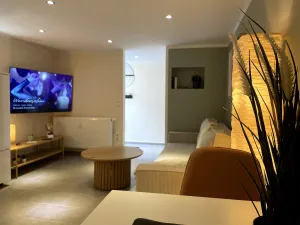 Image of Lightplace - Boxspring - Parkplatz- Nähe City und VW