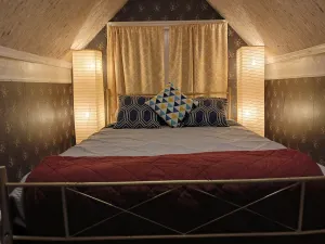 Image of Vintage-cool pad @VictorianManse