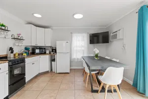 Image of Spacious Family Suite Steps to the Beach (444)