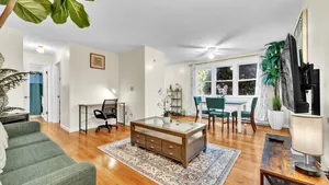 Image of Crested One Place