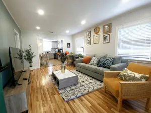 Image of Beautiful Detached Bungalow Relax in our King Bed!