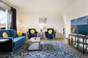 Image of Dazzling Des Plaines: 3 BR, Single Level Home