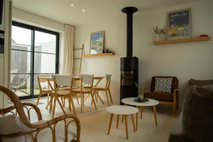 Image of MV 2 - L'Éveil de la Côte - House by the beach