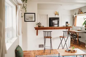 Image of Strait Blue Cottage, walk downtown! Pet friendly!