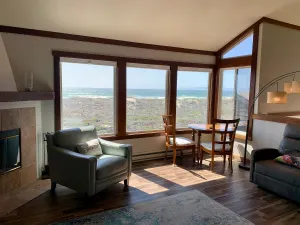 Image of Blue Diamond@Monterey Dunes OCEANFRONT 3bed/3bath-sleeps 7 \nMonterey/Santa Cruz
