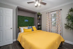 Image of Modern Home In PRIME location - King Bed/ Spacious