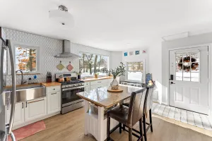 Image of Cozy Lake Elmo Cottage