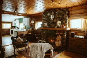 Image of Happy Trails Haus, Cozy Lakeview Cabin