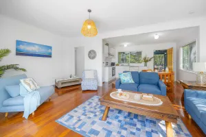 Image of Salt Breeze - upstairs only