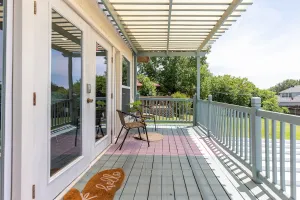 Image of Large Clean Apt/King bed/Balcony/by AT&T & 6 Flags