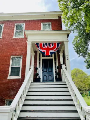 Image of Historic Home Near Old Town
