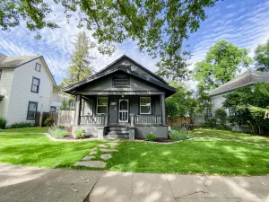 Image of Cozy Victorian in Downtown Red Bluff