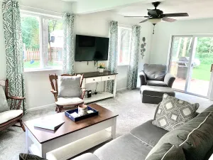 Image of Devil's Lake Cottage - Family Friendly a block from State Park Entrance! Skiing