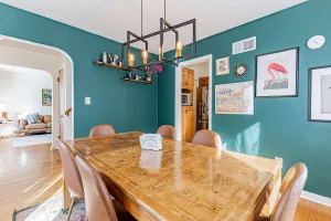 Image of Stylish 4 Bedroom Home minutes from Downtown Champaign & Campus