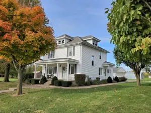 Image of Charming Nauvoo Farmhouse - 1 mile from Nauvoo Temple