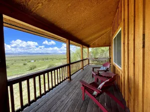Image of Cute, rustic 3 bedroom cabin with mountain views.