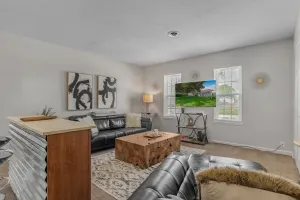 Image of Lovely 2-Bedroom Apartment - Close To It All!