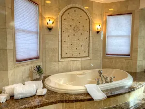 Image of Luxury Suite on Millionaire Lane in Berlin Ohio's Amish Country