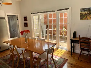 Image of Cosy 3 Bedroom Cottage with Fireplace.