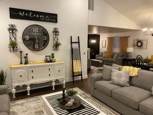 Image of Mimi’s Hive Spacious 6 bed 5 bath home Pendleton , Oregon