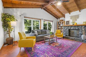 Image of Jeff GNV Home #1 · Renovated 3\/2+ bonus, Heart of Gville, UF+Springs