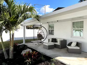 Image of Pinecraft Paradise ~ Secluded Apt in central SRQ!