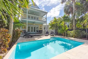 Image of ★Beautiful Modern gated Vacation Oasis★ Private pool & patio close to activities