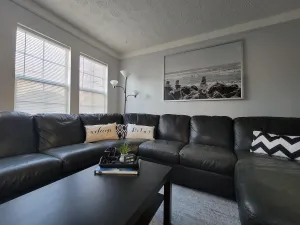 Image of Cozy 4 Bedroom Home Away from Home