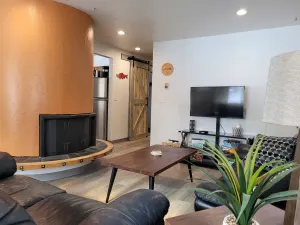 Image of Alaskan Pipeline Place