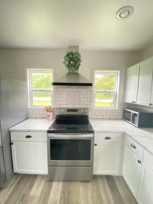 Image of Cozy Farmhouse located in the country  between Devils Lake and Wisconsin Dells