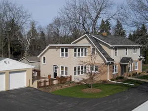 Image of Bright & Cheerful 5- Bedroom residential home!