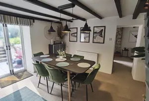 Image of Character cottage in centre of Cornwall with sun trap garden